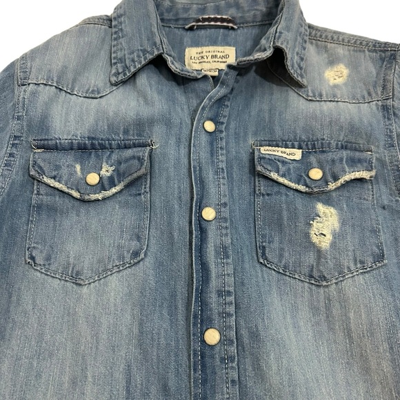 Lucky Brand Women’s Blue Chambray Distressed Button Down Shirt, Size Medium - Picture 3 of 15